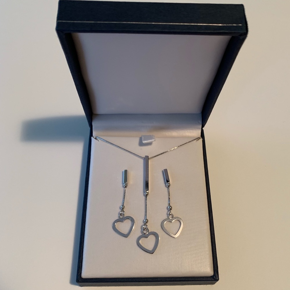 NIB Silver Earring/Necklace Set